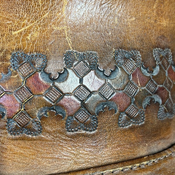 Handmade Top Grain Leather Hat - Picture 8 of 8